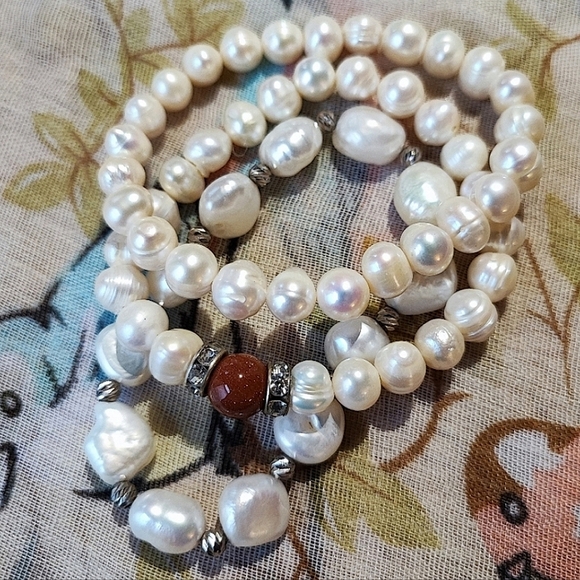 Potato Pearls Pearl Gold Tone NEW Heavy Well Made Clamper Bracelet - Picture 14 of 15